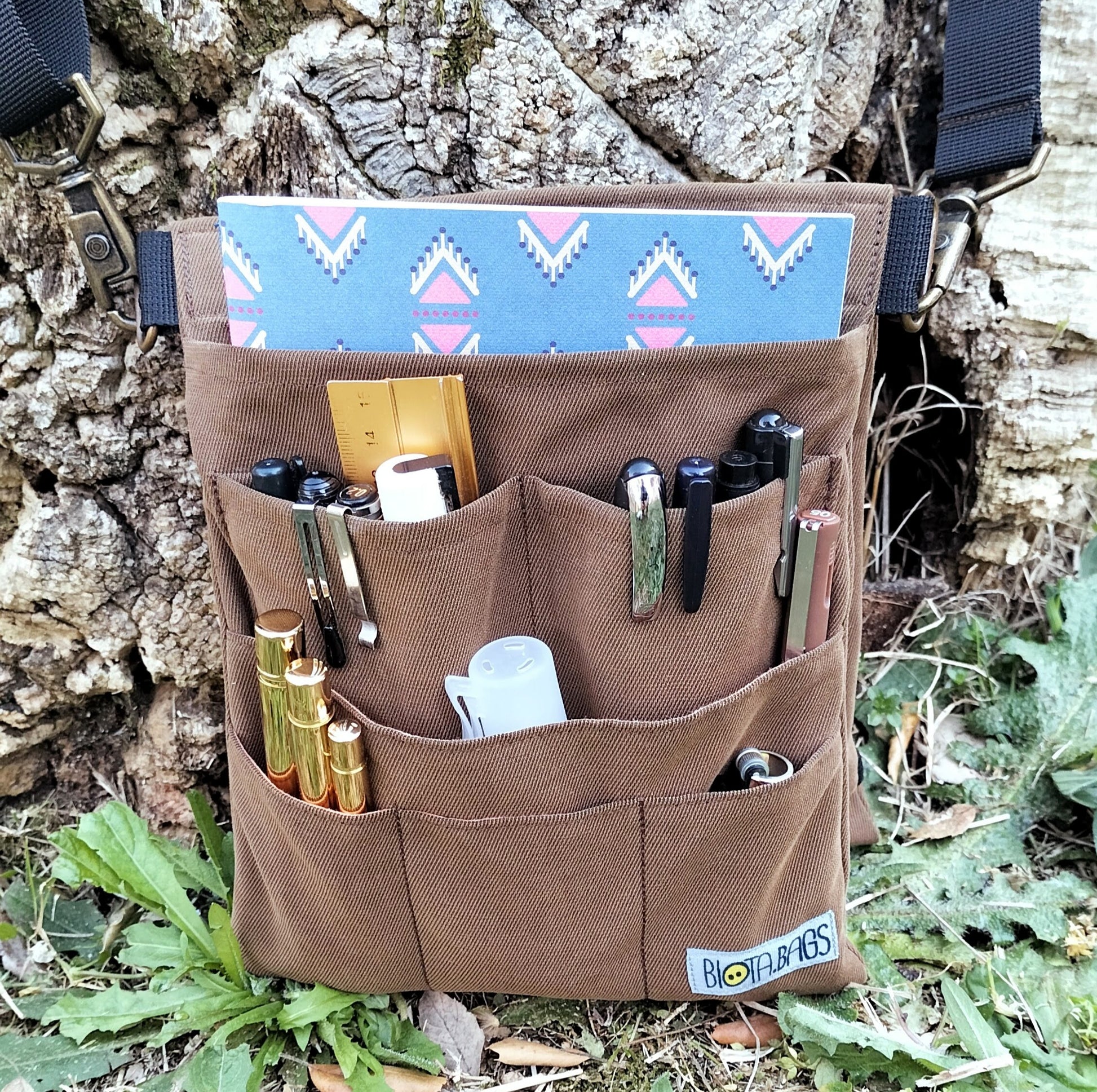 Bolsa artesanal para artistas sostenible BiotaBags.