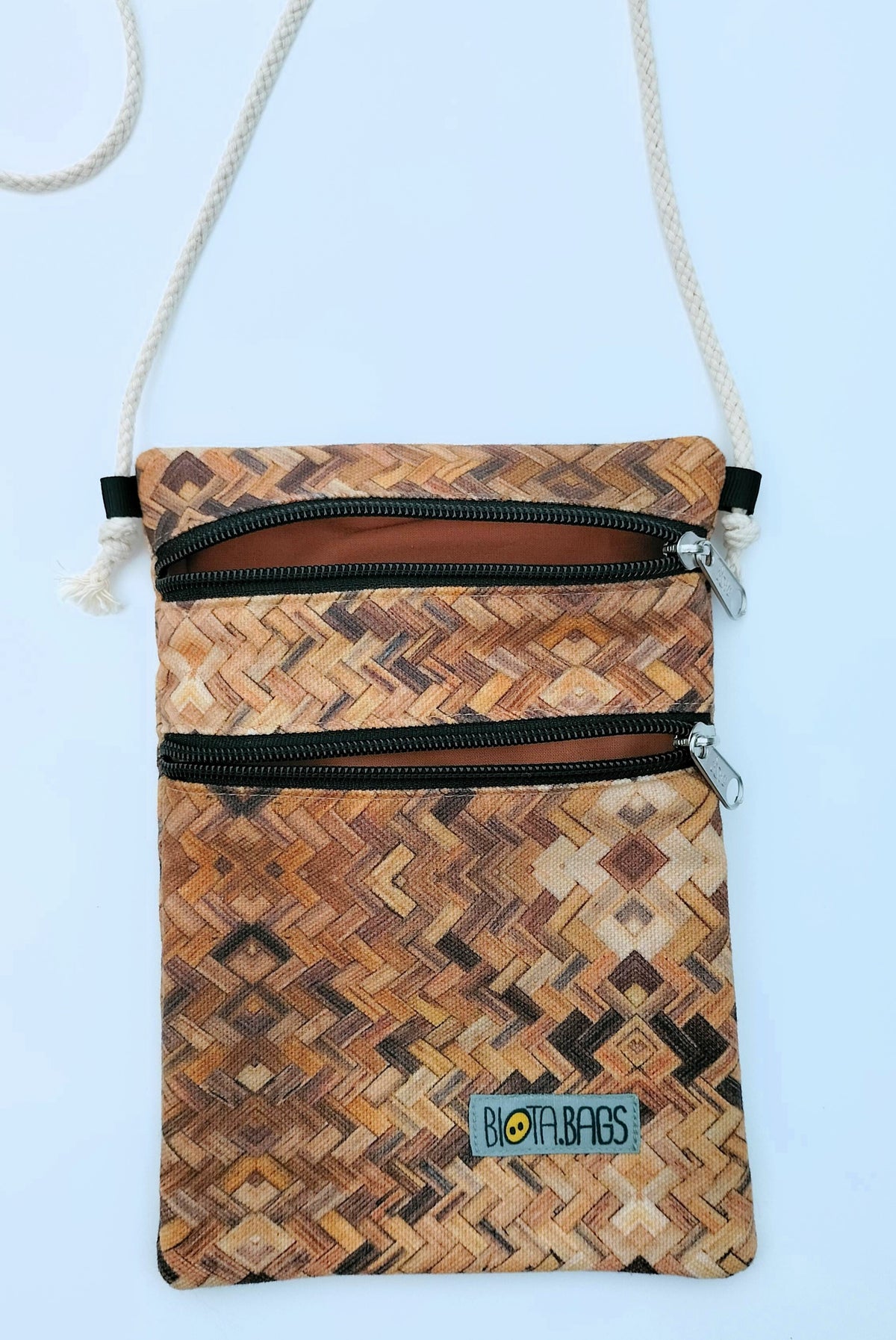 Bolso pequeño con cordón